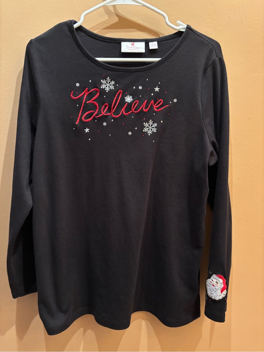 Quacker Factory long-sleeve Tee embroidered Believe and snowflake size large